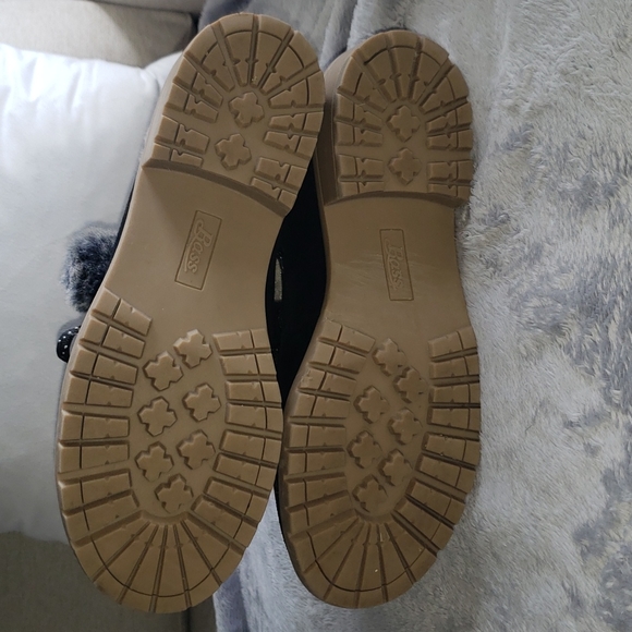 G.H. Bass Abigail Black Gently Worn - Picture 4 of 5